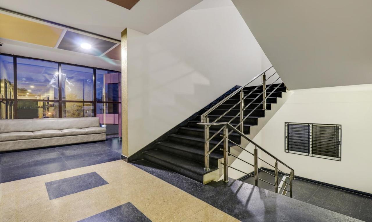 Treebo Sahara Suites 750 M From St Johns Medical College And Hospital Bangalore Eksteriør bilde
