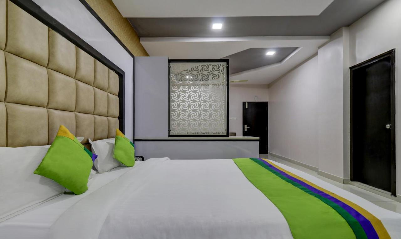 Treebo Sahara Suites 750 M From St Johns Medical College And Hospital Bangalore Eksteriør bilde